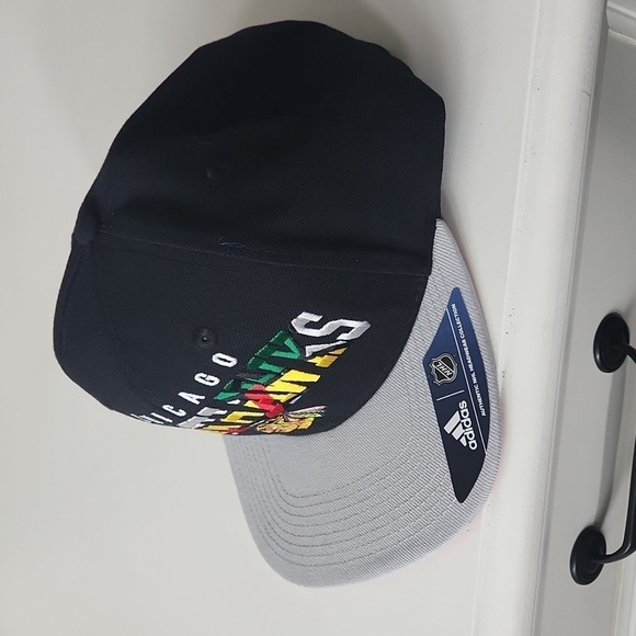 COPY - Adidas Blackhawks NHL Snap Back Cap - Picture 6 of 6